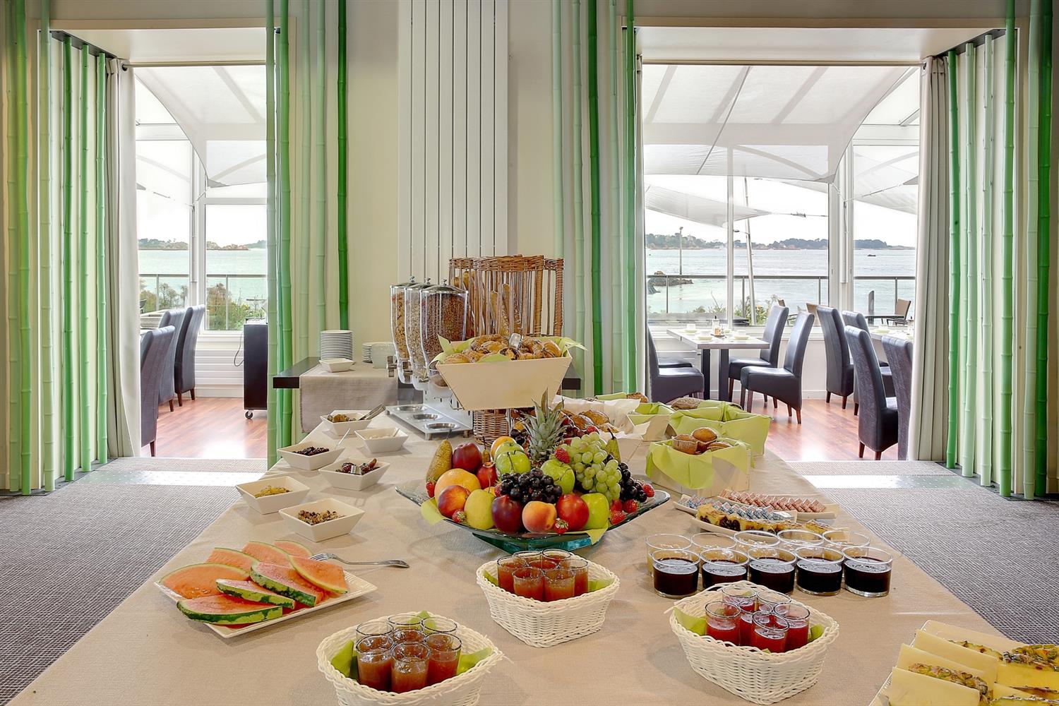 Best Western Plus Les Terrasses De Brehat 36/55