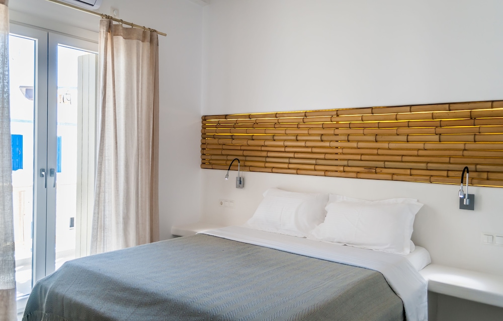 Vilos Suites 12/50