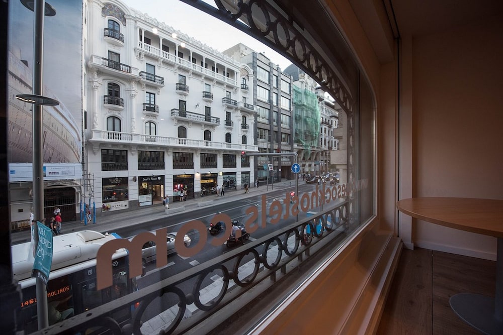 Room00 Gran Via Hostel photo2