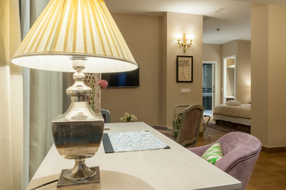 Suites Murillo Segovias 42/82
