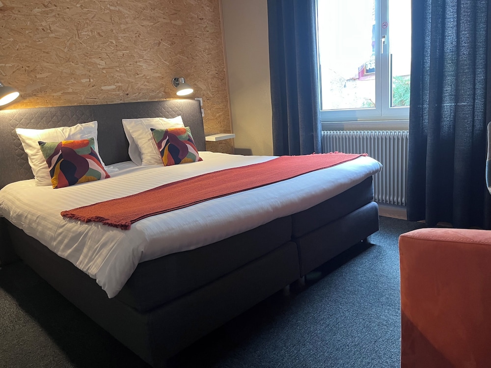 Plus, Comfort, King Bed, Garden View
