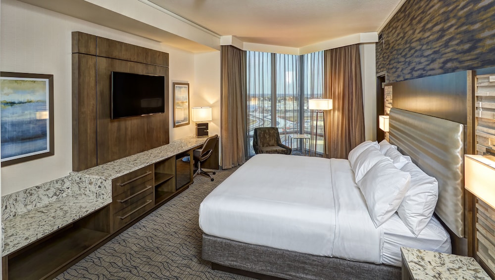 Promenade, Superior, King Bed