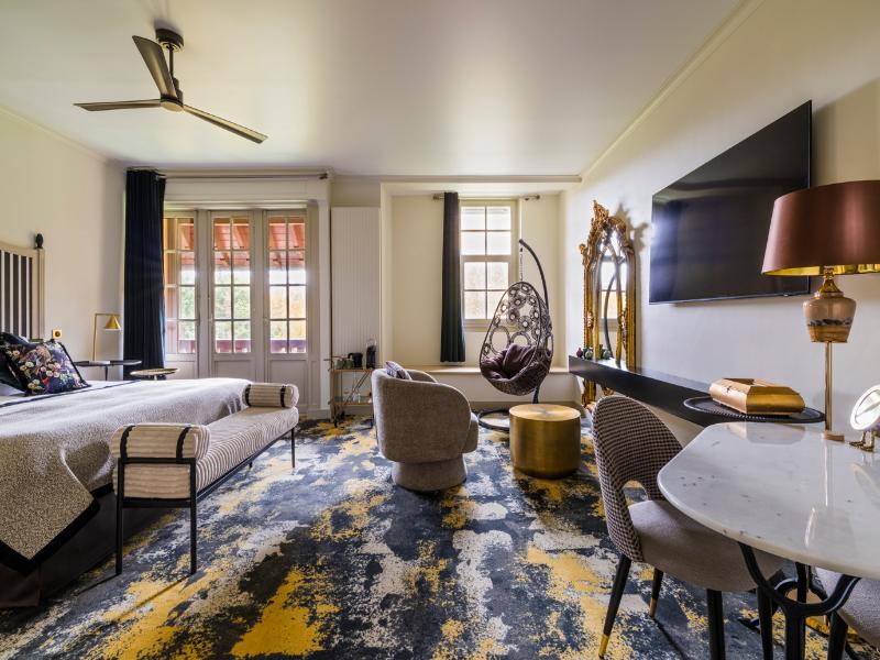 Chateau, Deluxe, Double Bed