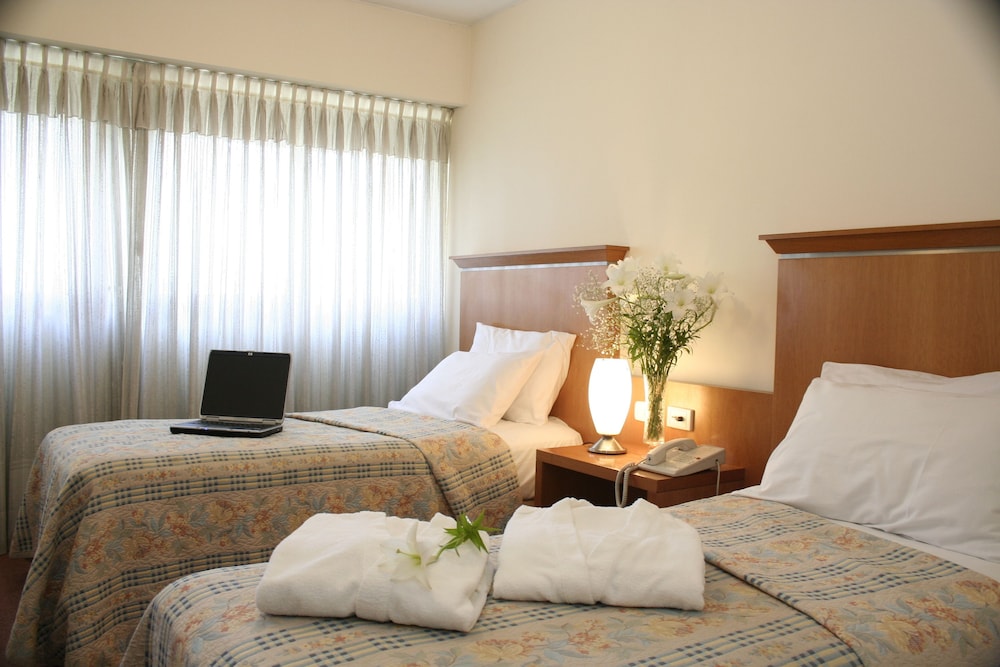 Ariston Hotel 8/35