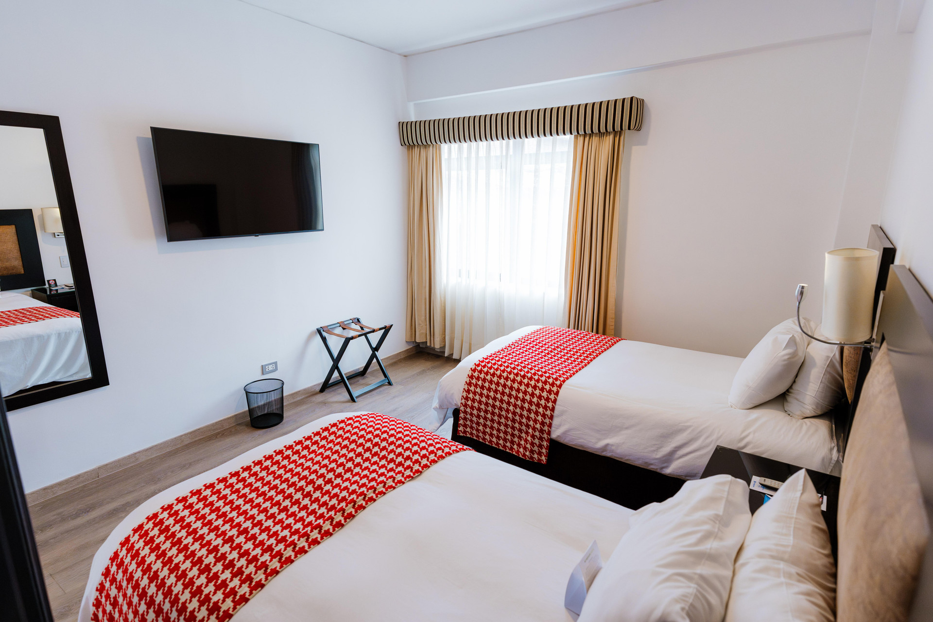 غرفة قياسية بسريرين منفصلين، Wyndham Costa del Sol Cajamarca 2/8