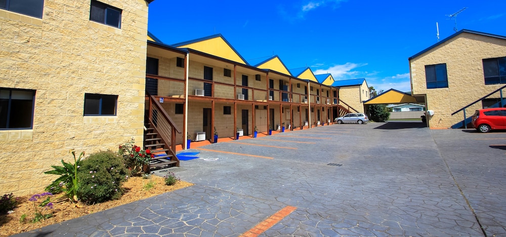 Seaview Motel and Apartments 10/62