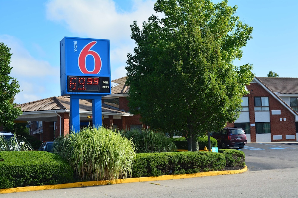 Motel6 Newport, RI 9/41