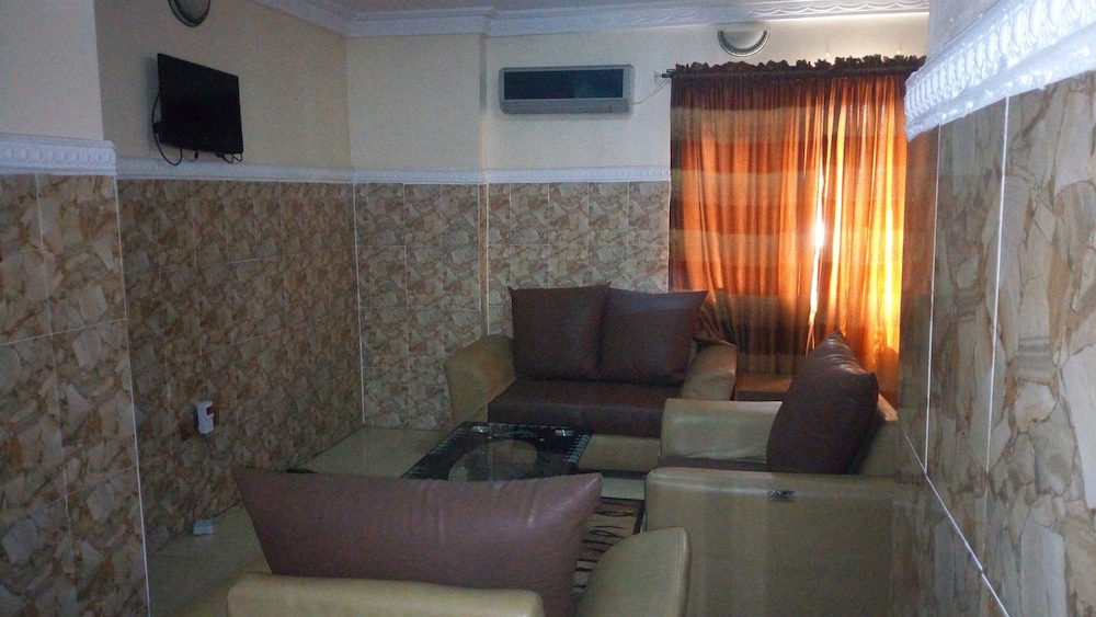 Jam-Bed Hotel And Suites Abeokuta 13/17