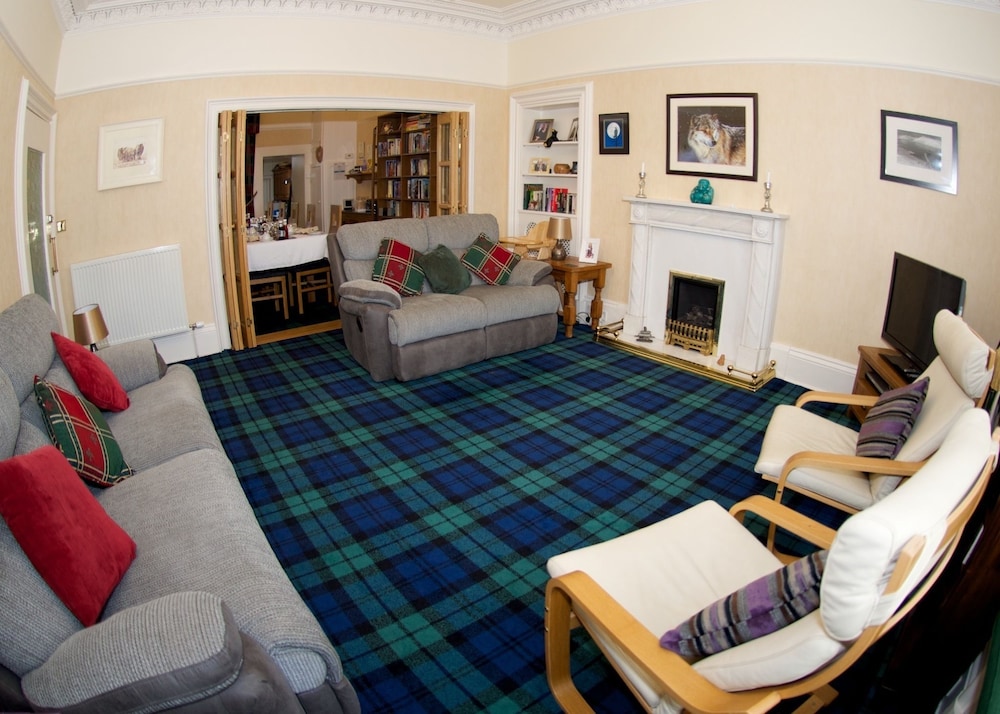 Daviot House 27/45