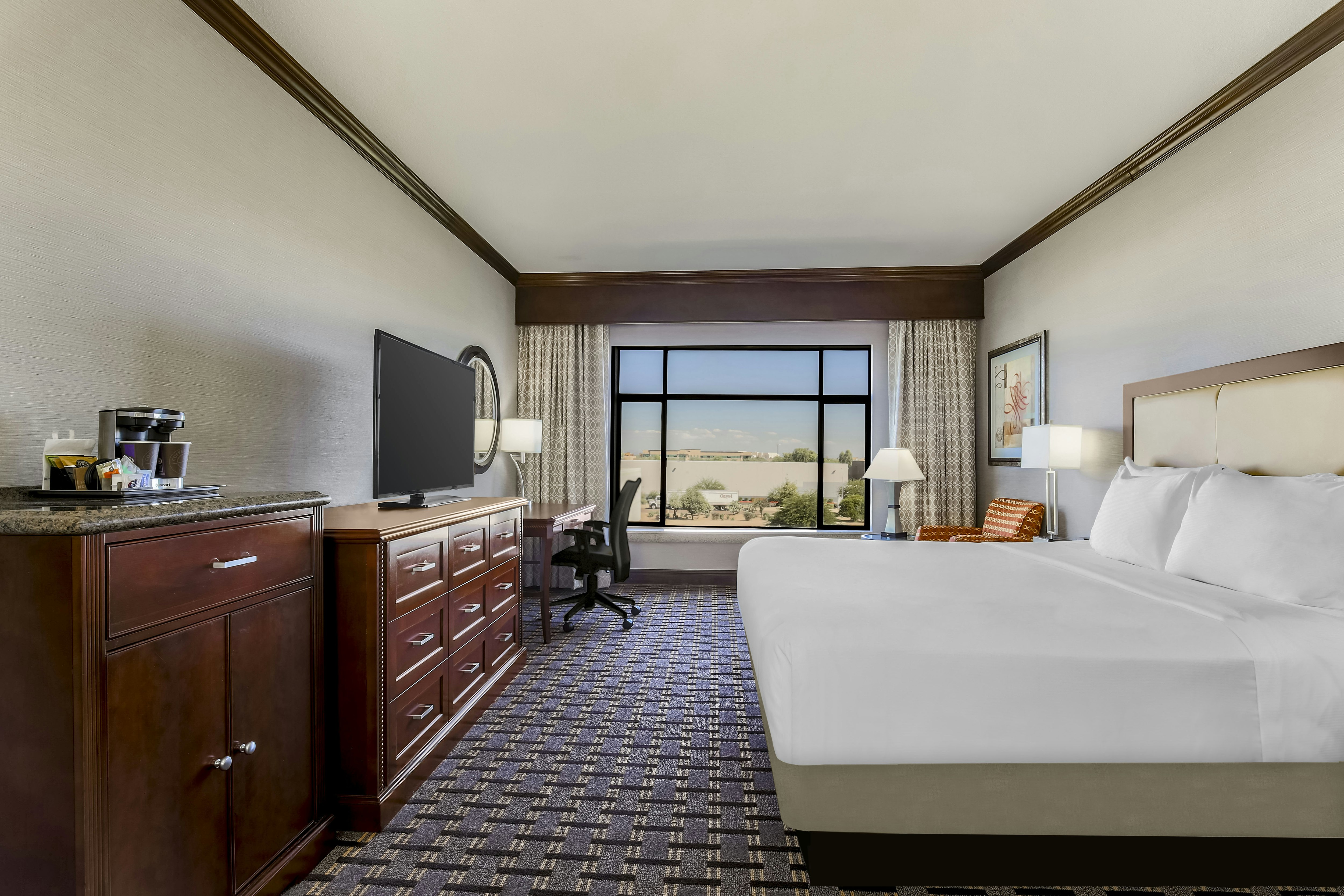 ROOM, KING BED, ACCESSIBLE