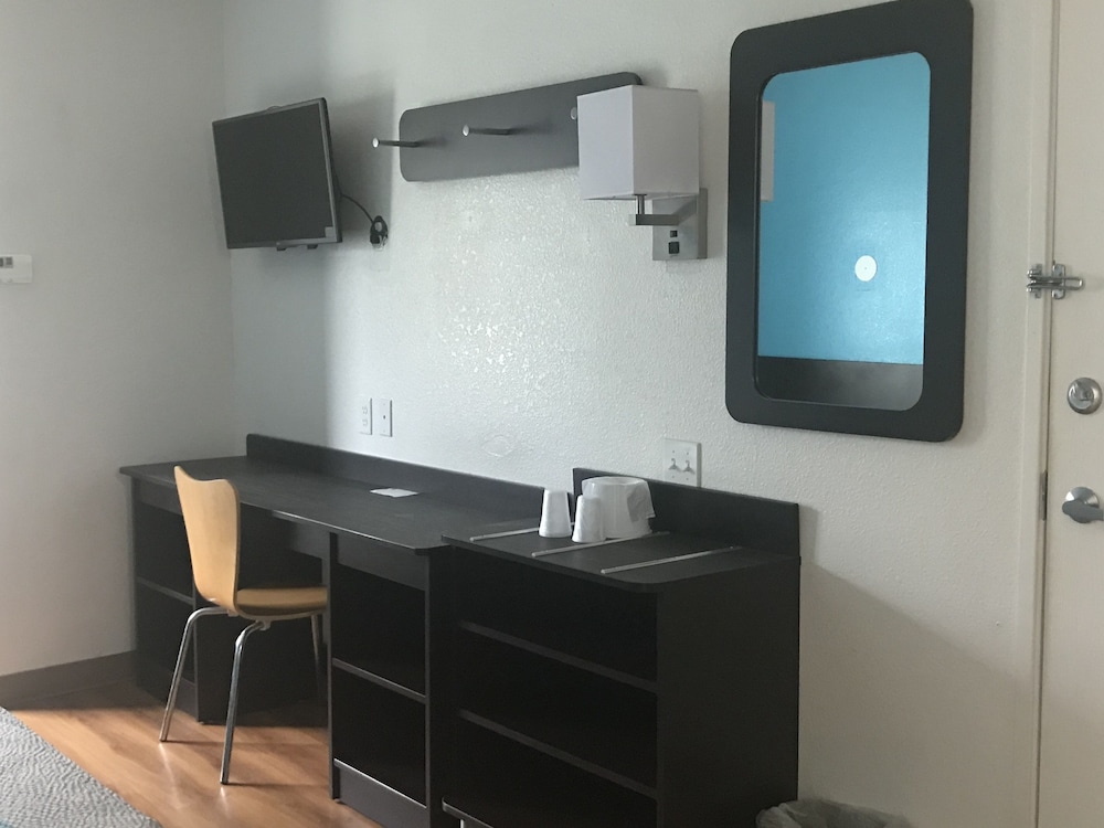 Motel6 Caseyville, IL 48/64