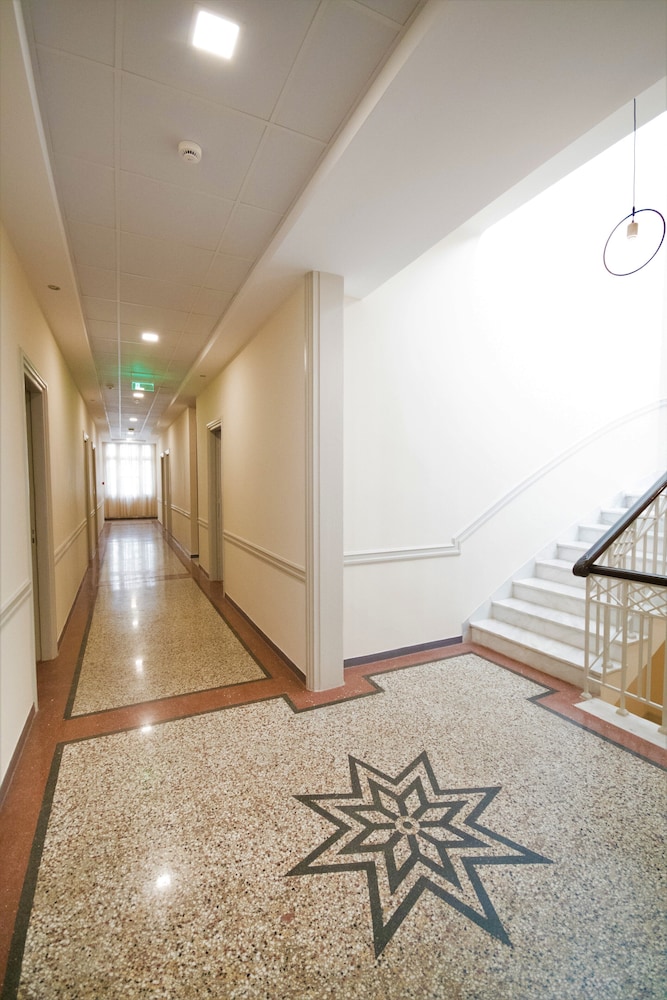 Athens Psiri Hotel 26/36