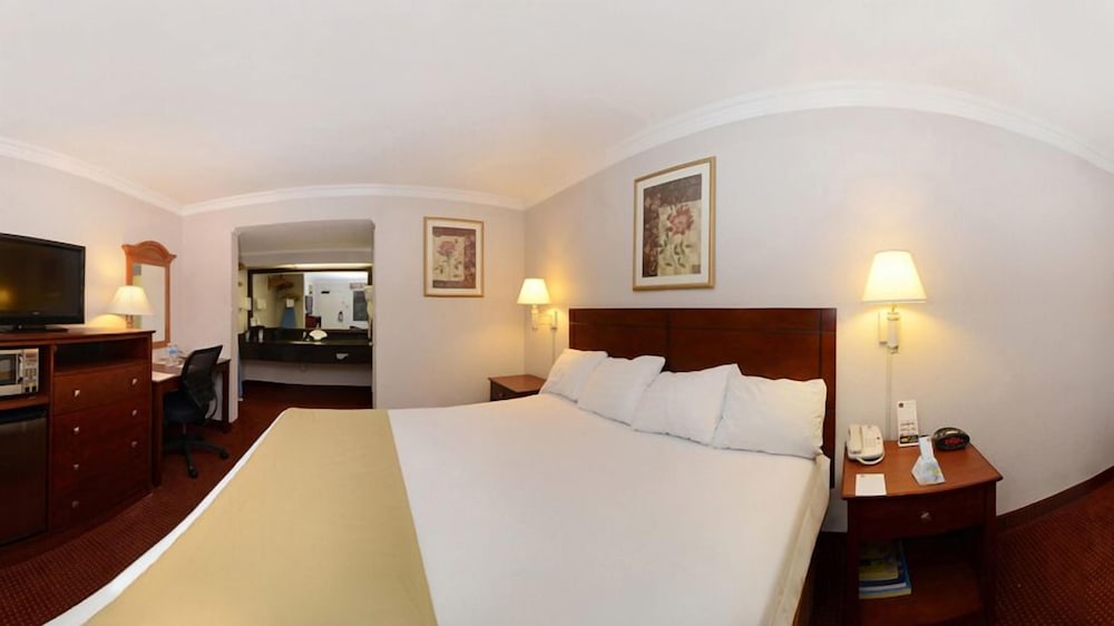 Chula Vista Inn 11/61