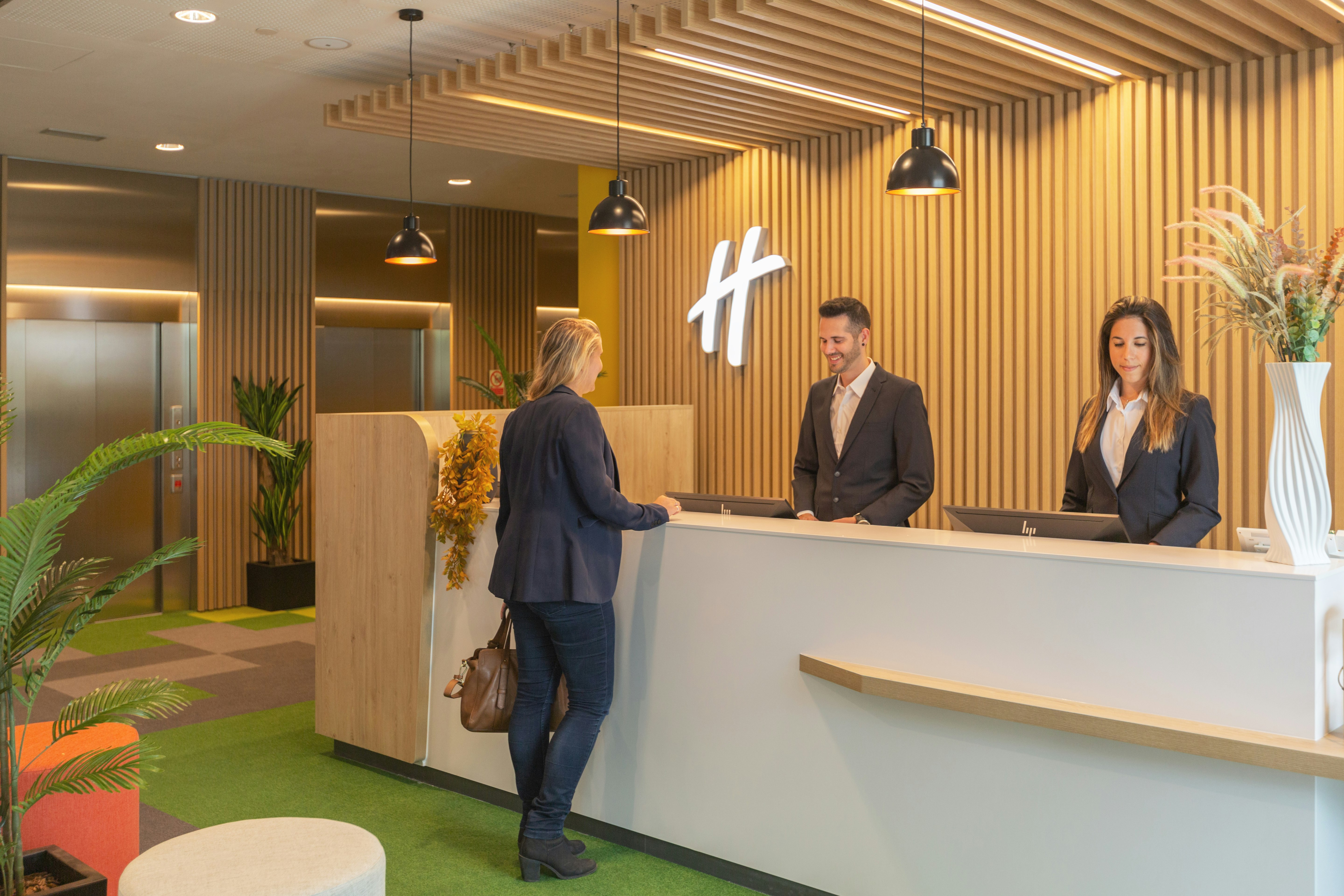 Holiday Inn Barcelona - Sant Cugat, an IHG Hotel 5/36