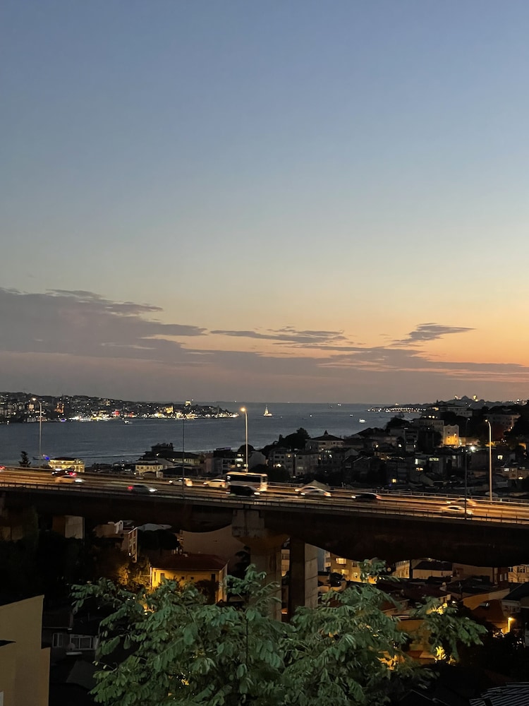 Mona Bosphorus 42/50