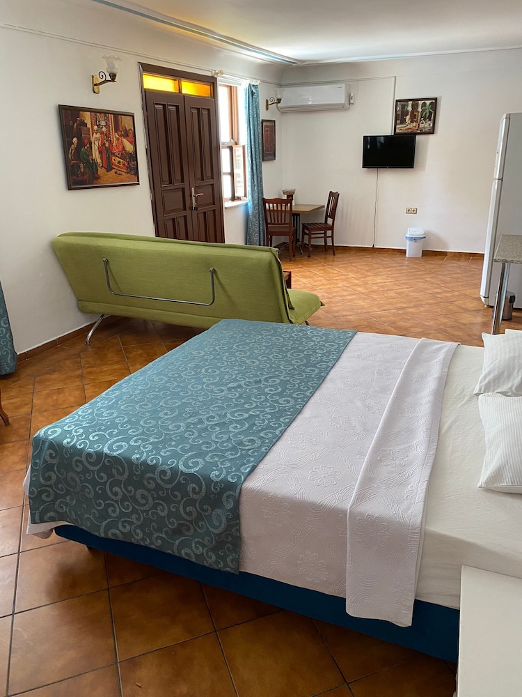 Urcu Hotel 30/49