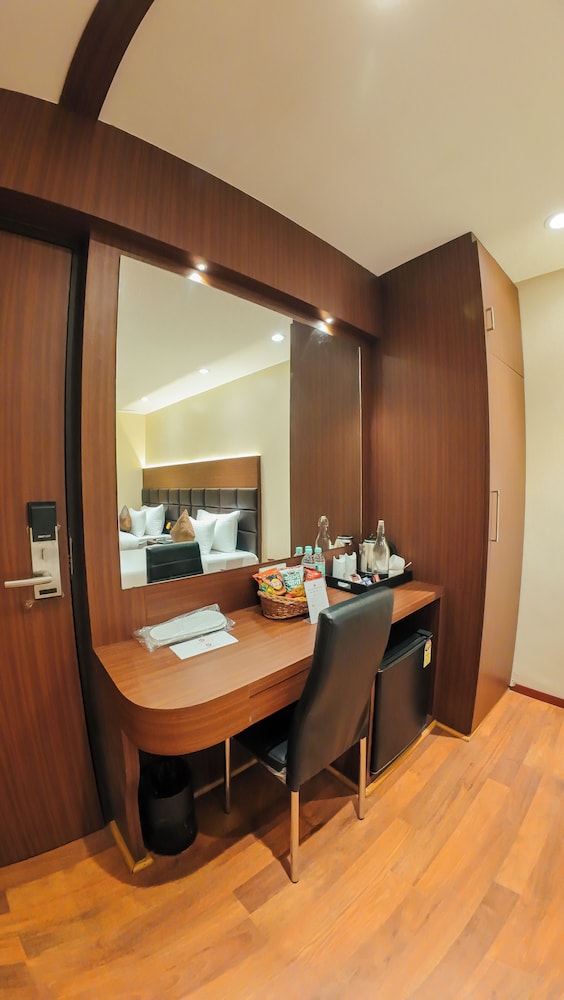 Hotel Sawood International 41/47