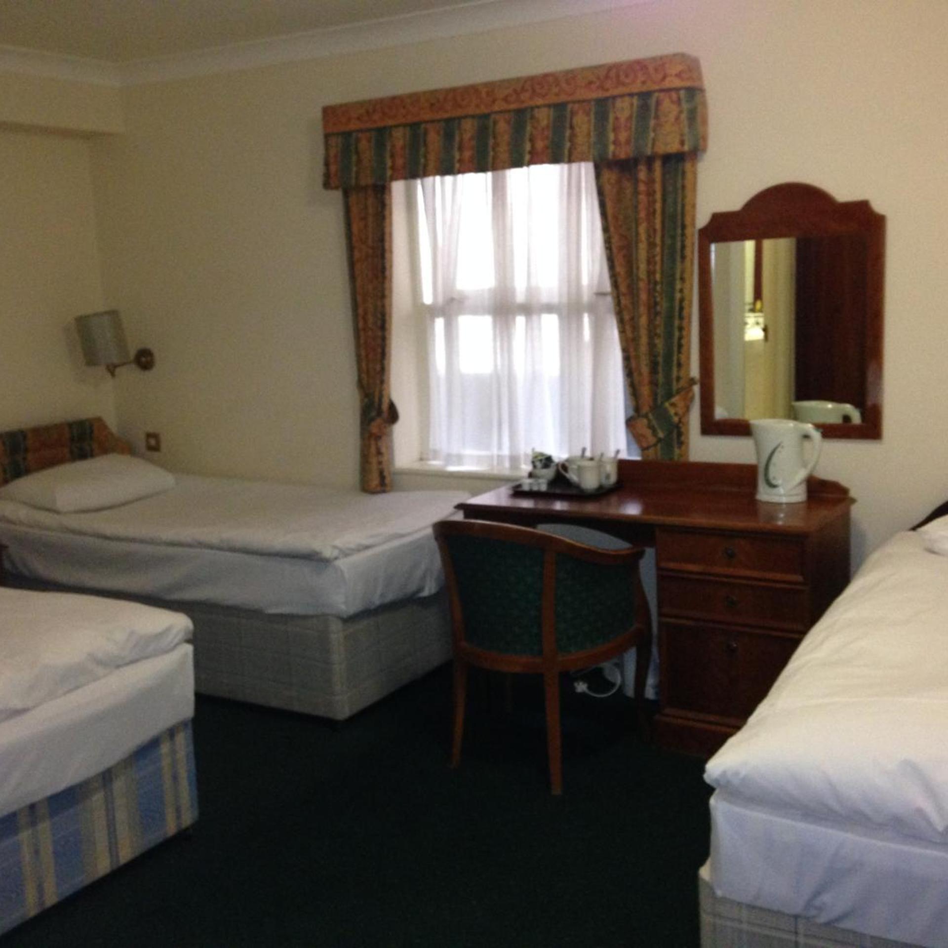 Abbey Lodge Hotel 18/40