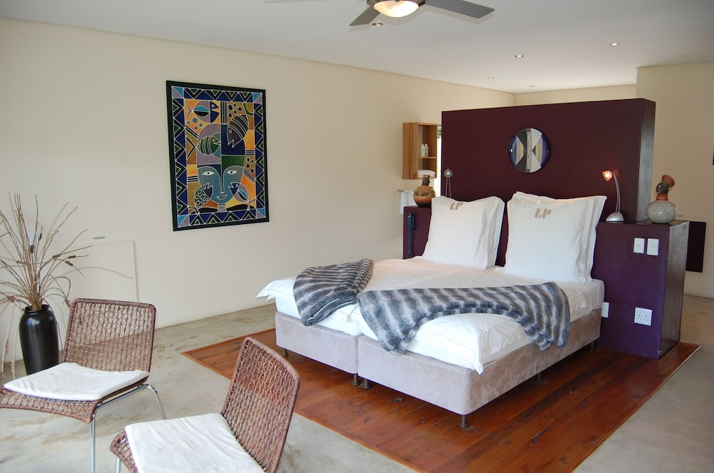 Lily Pond Country Lodge 15/82