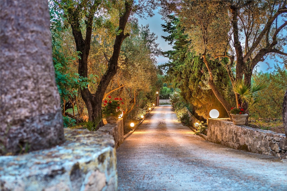 Villa Kardaris 50/57