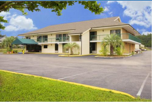 Americas Best Value Inn Tillmans Corner Mobile 2/36