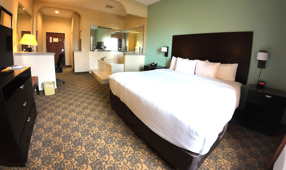 Upgrade, Suite, King Bed, Hot Tub