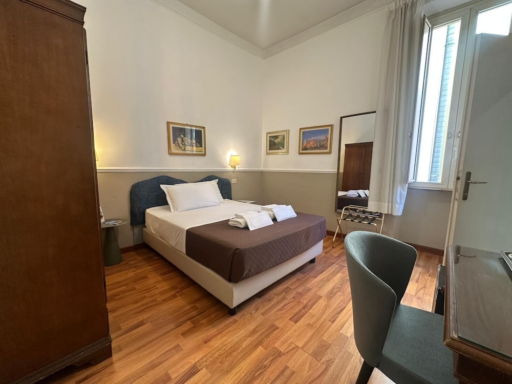 Hotel Porta Pia 16/49