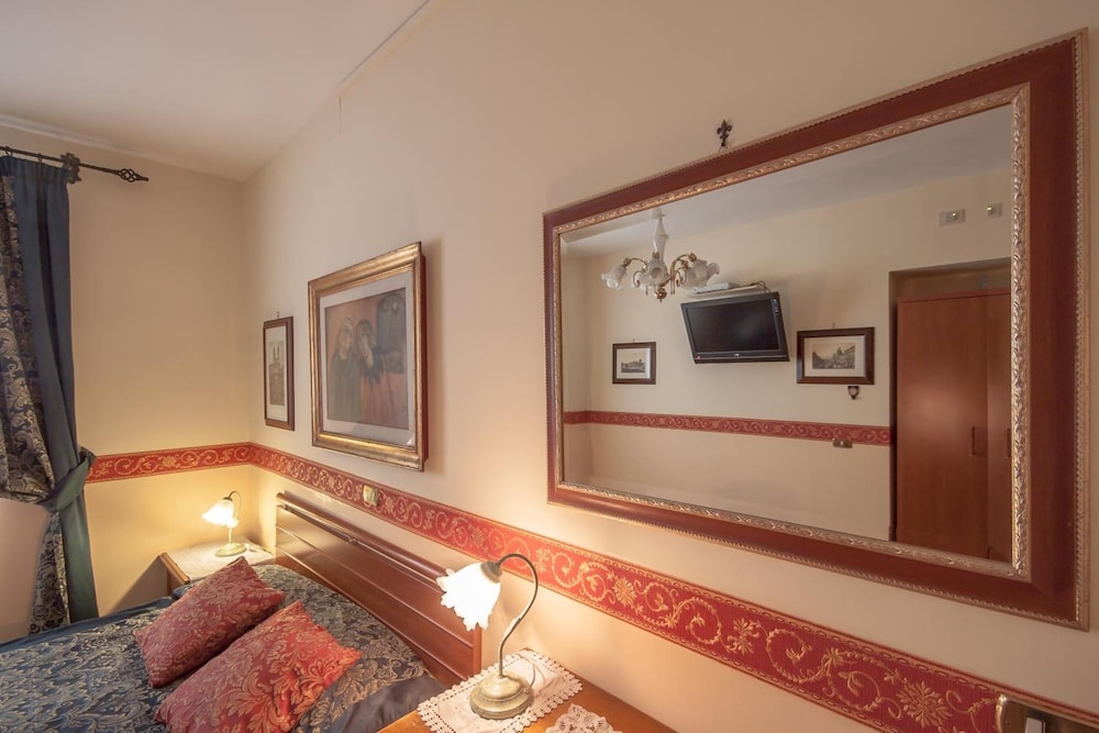 Colosseum Bed & Breakfast 48/62