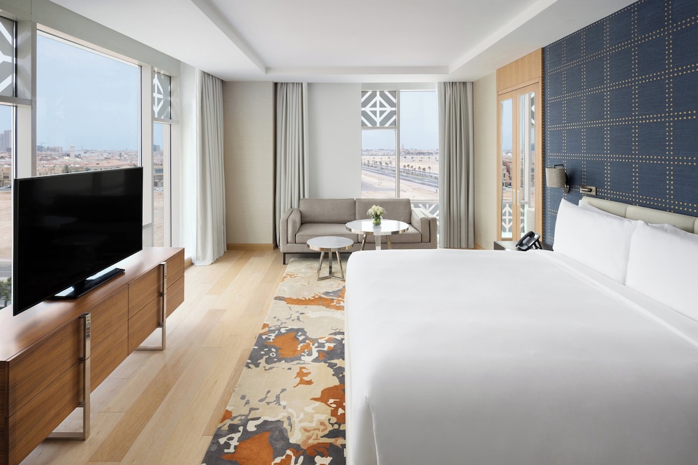 Diplomat, Suite, King Bed