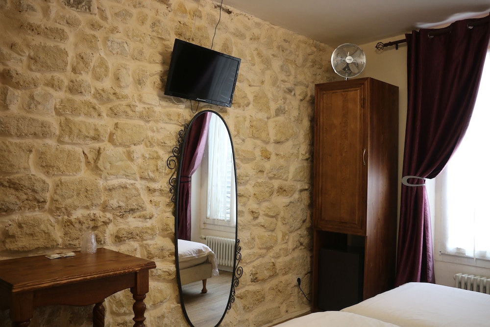 GRAND HOTEL DE CLERMONT 34/53