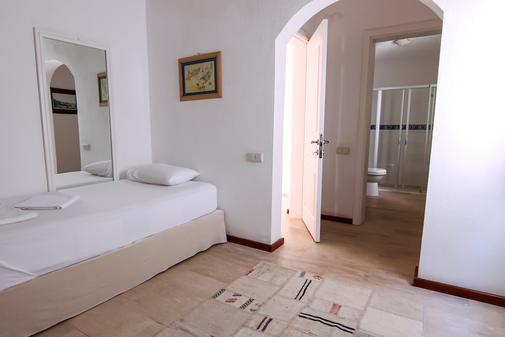 Marphe Hotel Suite and Villas 51/51