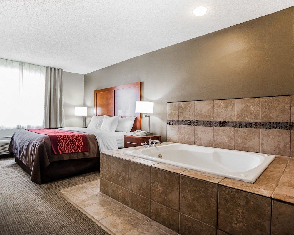 Comfort Inn And Suites Moberly Ex Holiday Inn Express Moberly 7/36