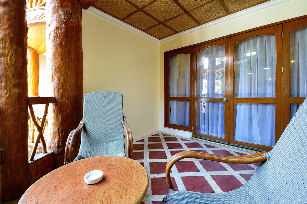 Red Coconut Beach Hotel 38/49