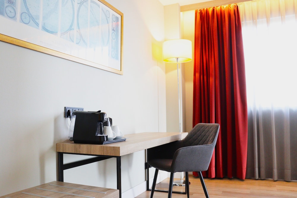Eurohotel Diagonal Port Hotel 66/72