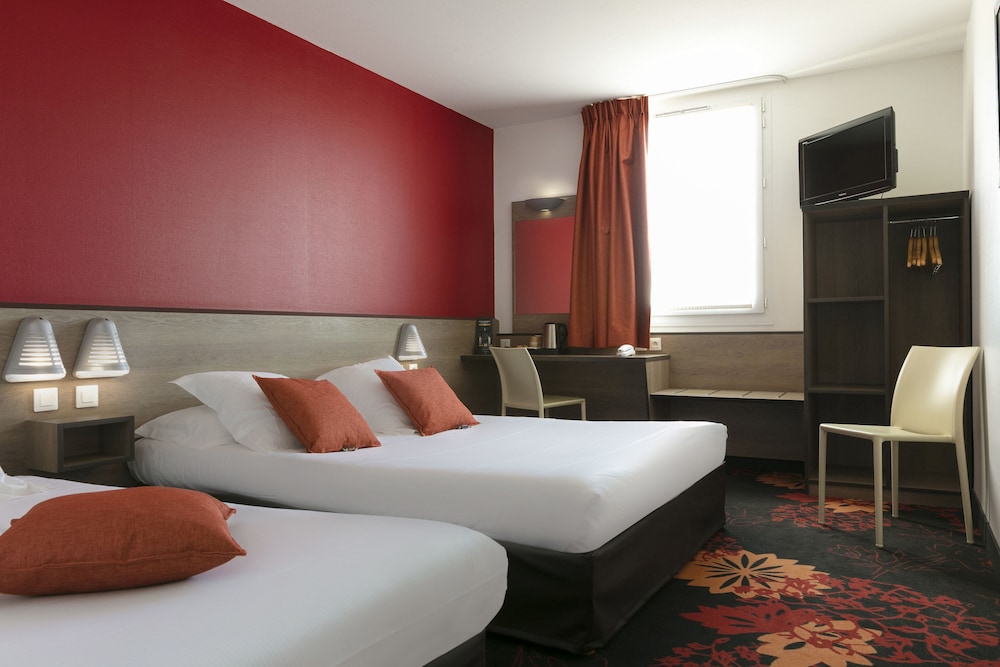 ROOM, TWIN BEDS