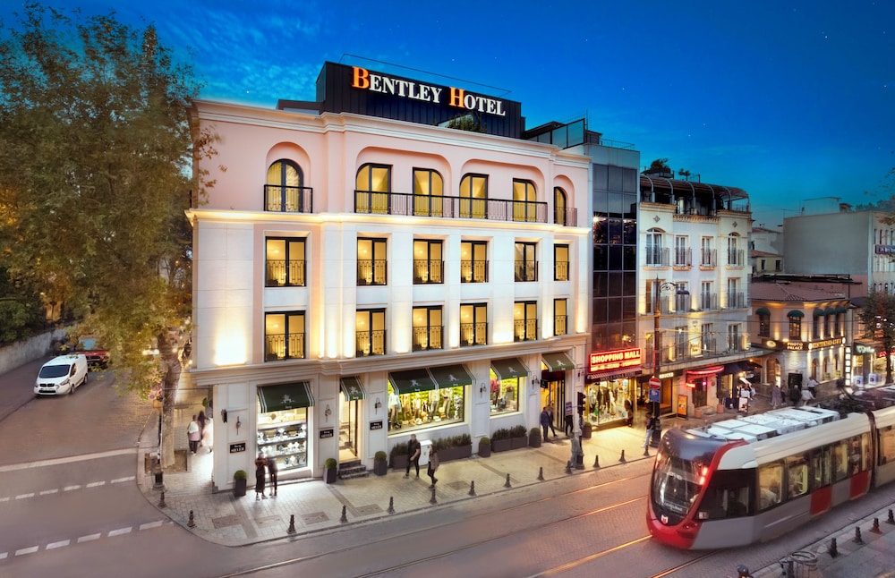 Bentley Hotel Old City 9/67