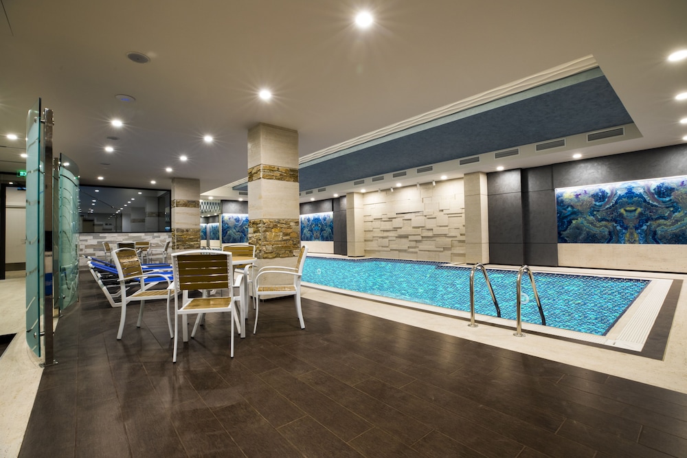 Aghababyan S Hotel 55/77