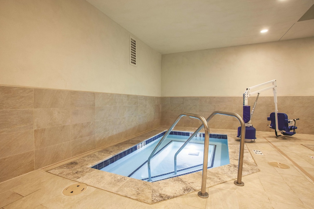 La Quinta Inn Suites By Wyndham Morgan Hill San Jose South 30/46