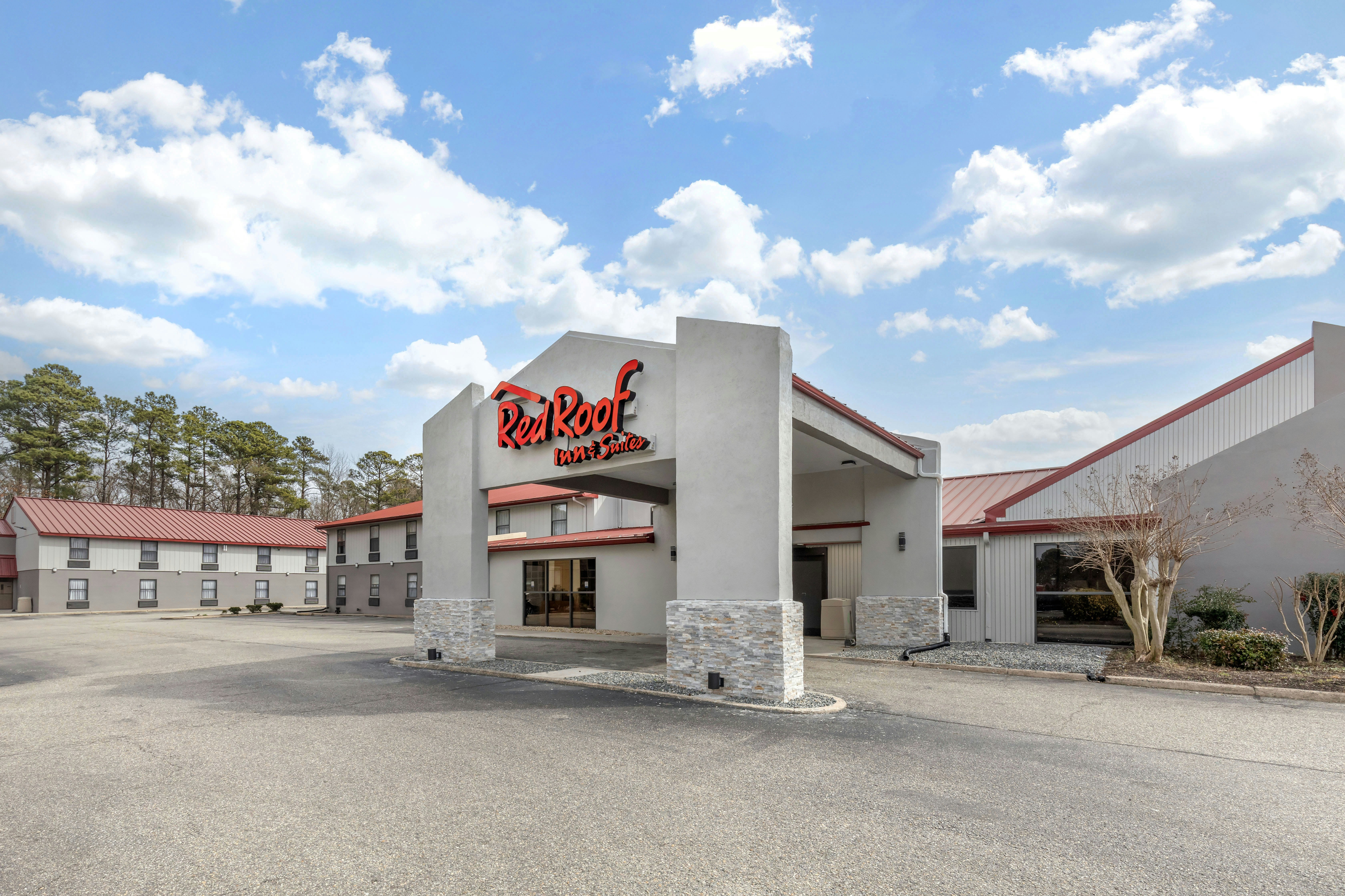 Red Roof Inn & Suites Newport News 46/48