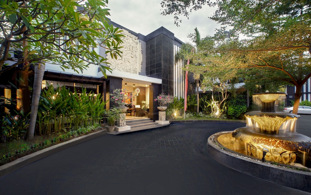 The Radiant Hotel Spa 4/50