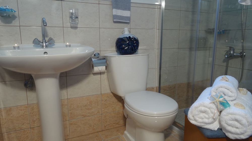 ROOM, TRIPLE