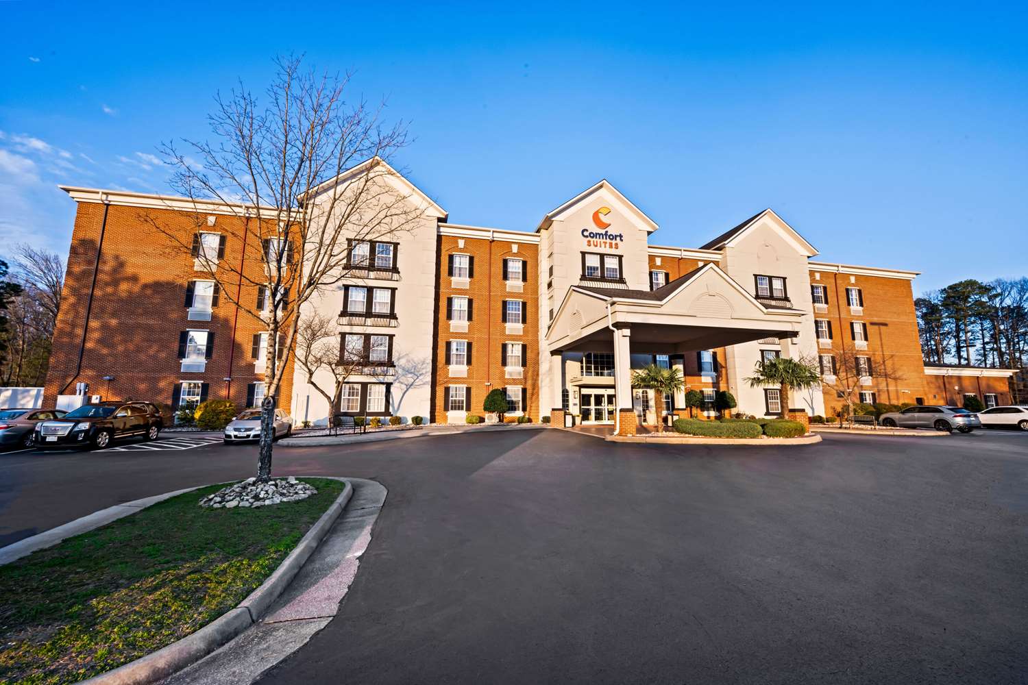 Comfort Suites Newport News Airport VA 44/46