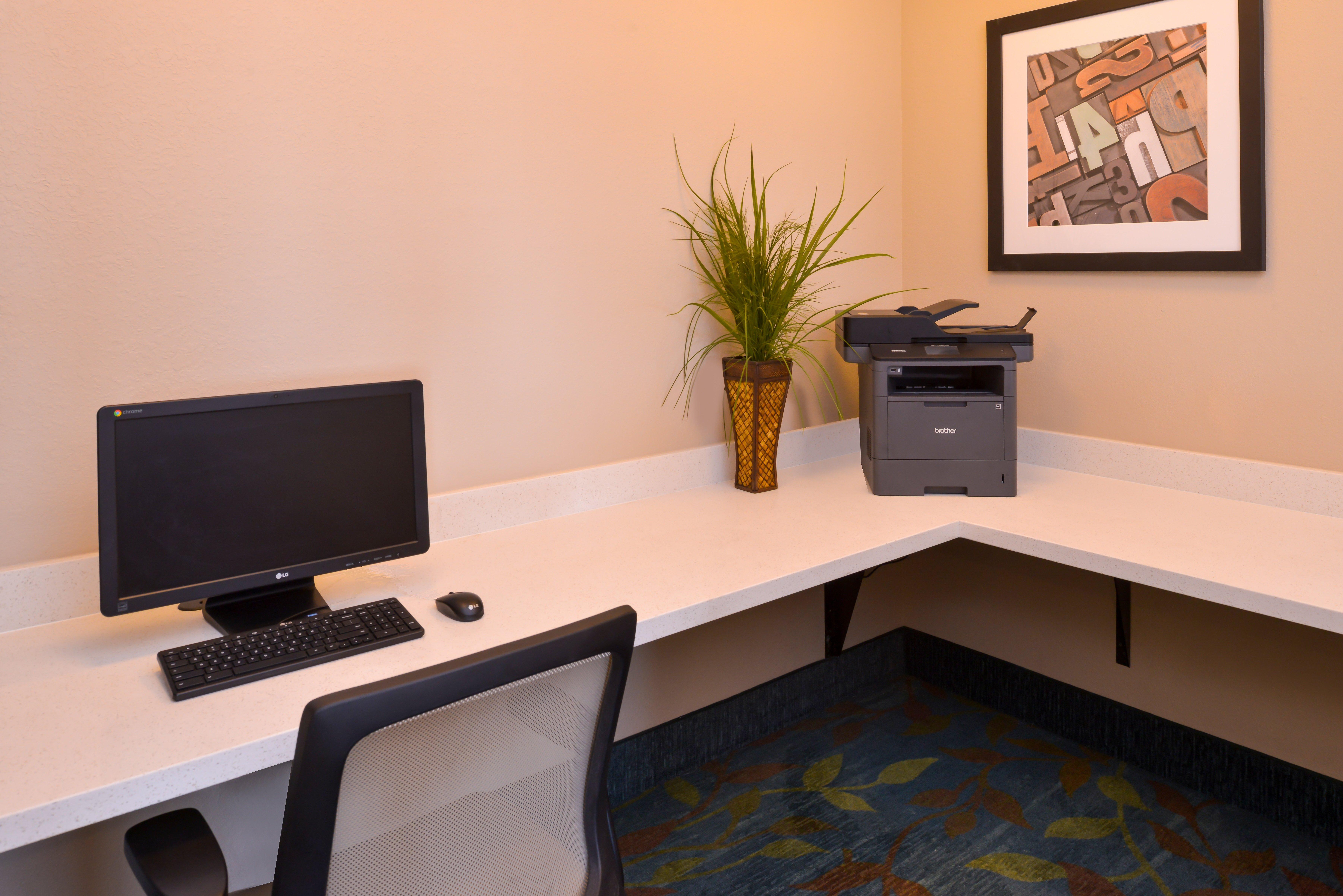 Candlewood Suites Bloomington - Normal an IHG Hotel 23/31