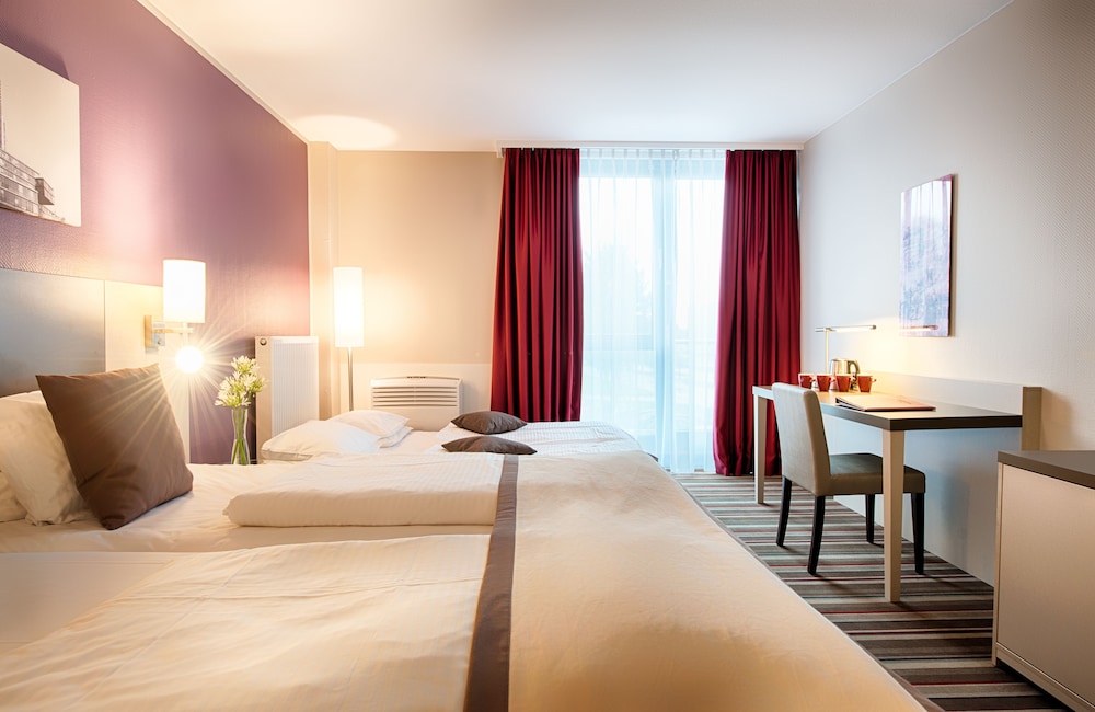 Leonardo Hotel Hannover Airport 24/54