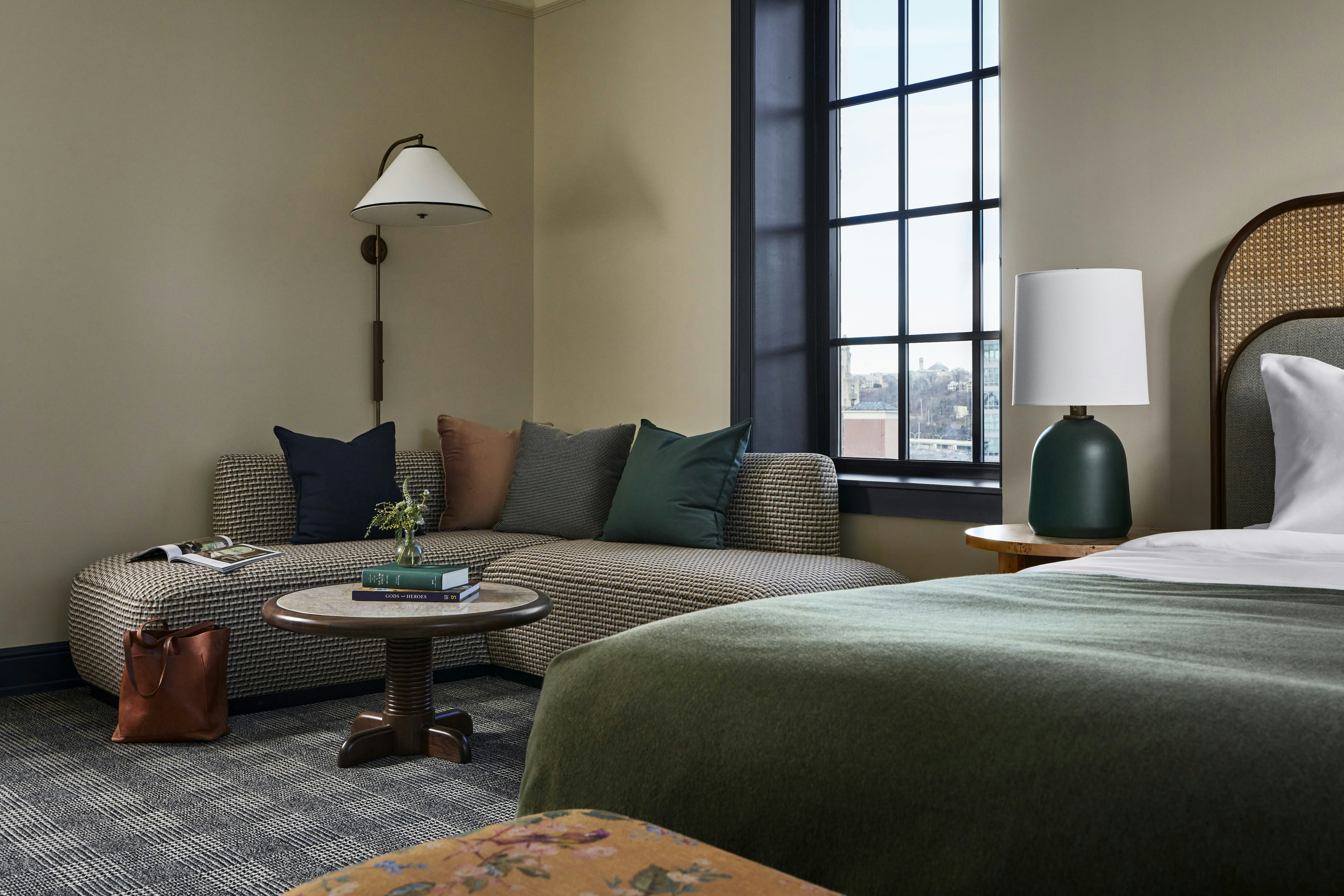 Cincinnati's Fidelity Hotel 19/50