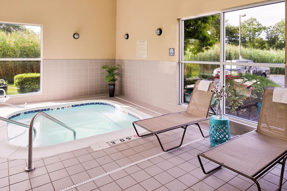 Comfort Suites Mount Vernon 19/36