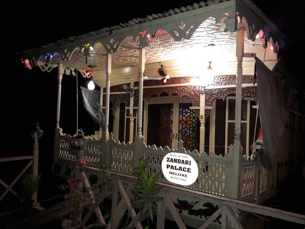 Houseboat Zaindari Palace 2/45