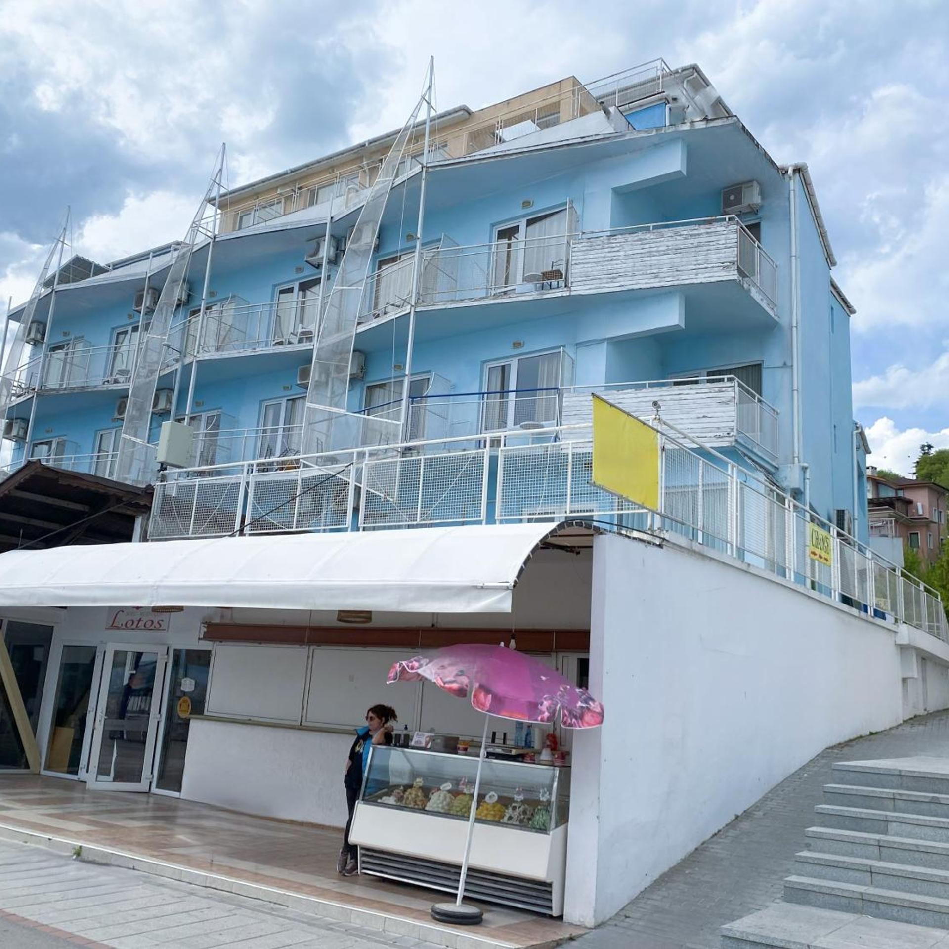 LOTOS HOTEL 4/61
