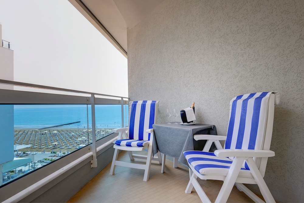 Hotel Cavalieri Palace 62/90