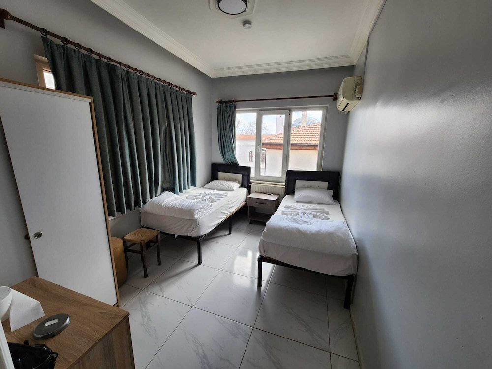 Mevlevi Hotel 20/50